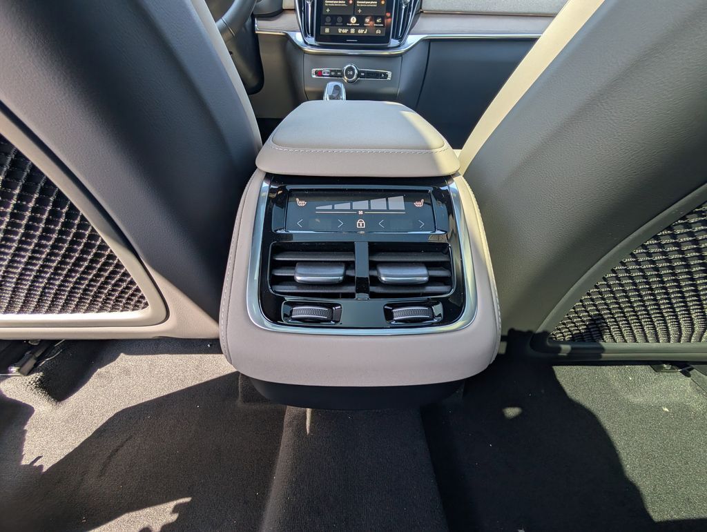 2026 Volvo XC90 B6 Plus 7-Seater Hunt Valley MD