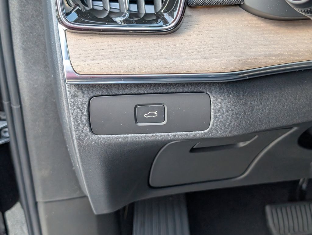 2026 Volvo XC90 B6 Plus 7-Seater Hunt Valley MD