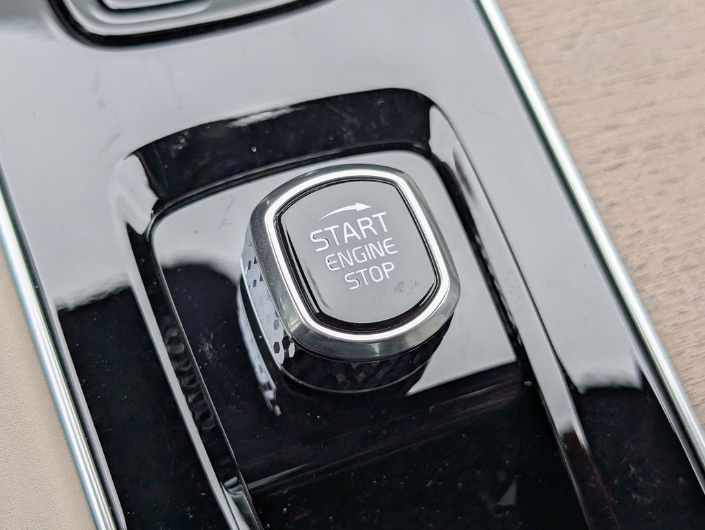 2026 Volvo XC90 B6 Plus 7-Seater Hunt Valley MD