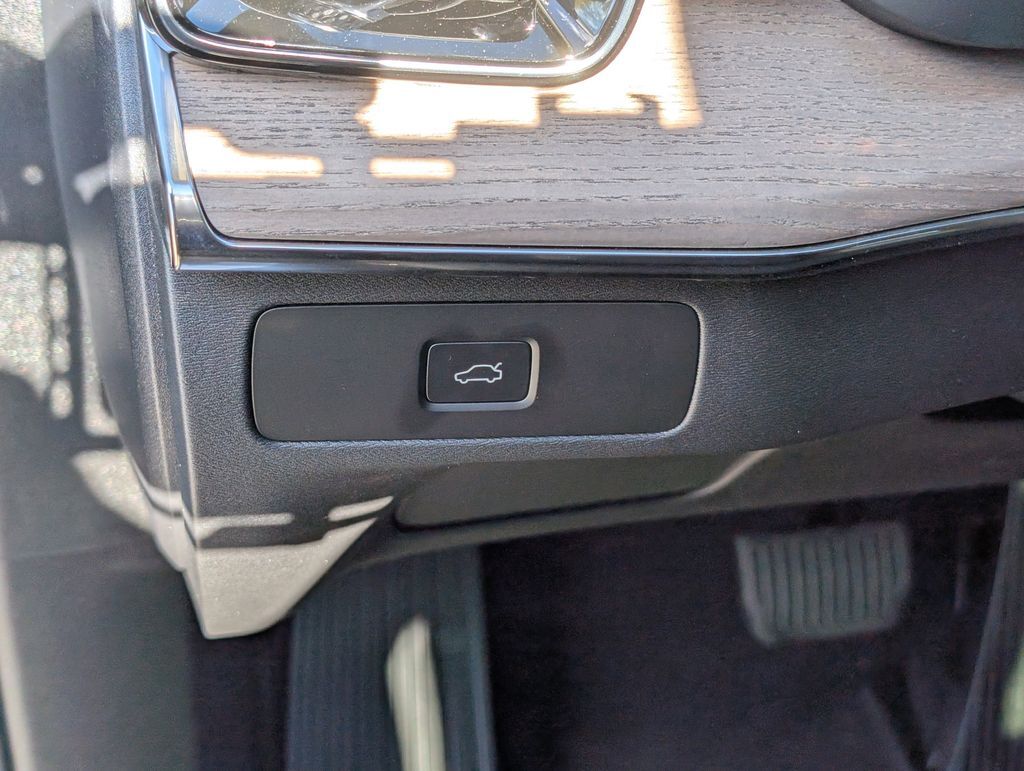 2026 Volvo XC90 B6 Plus 7-Seater Hunt Valley MD