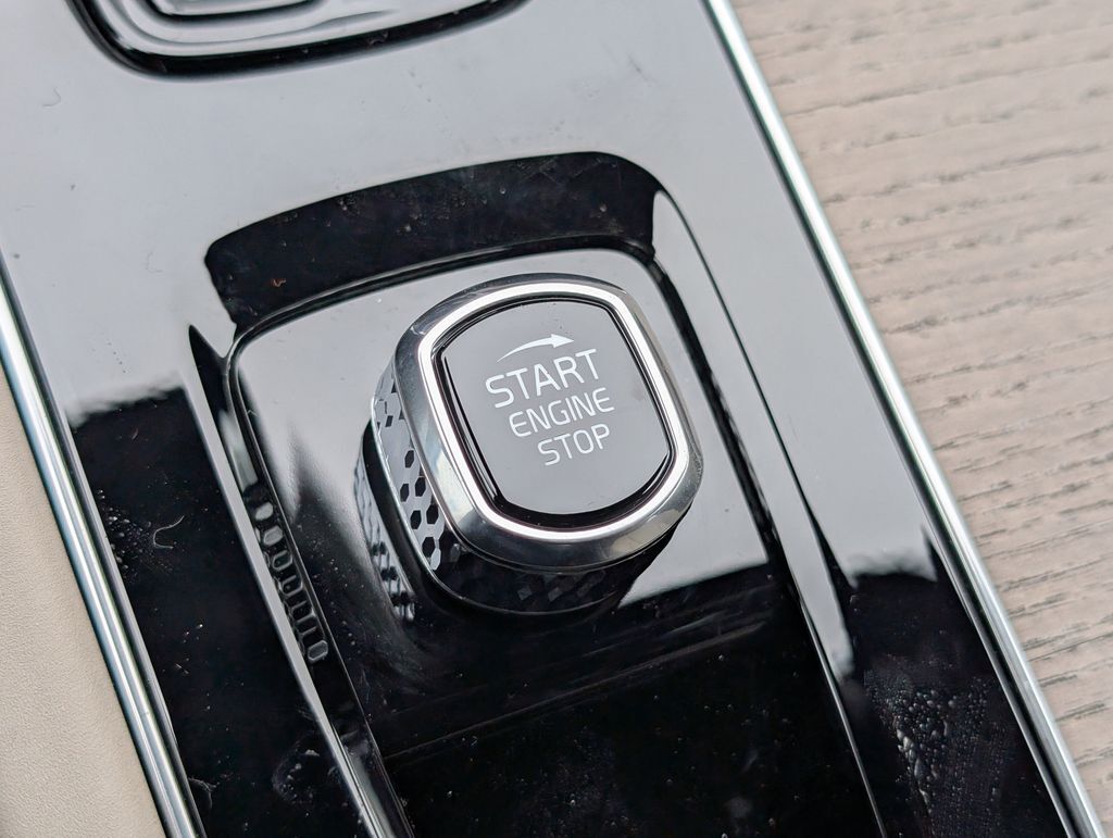 2026 Volvo XC90 B6 Plus 7-Seater Hunt Valley MD