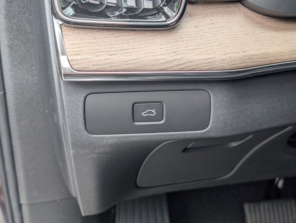 2026 Volvo XC90 B6 Plus 7-Seater Hunt Valley MD
