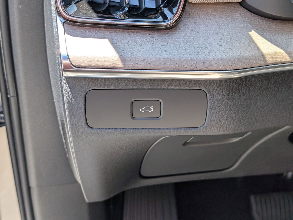 2026 Volvo XC90 B6 Plus 7-Seater Hunt Valley MD