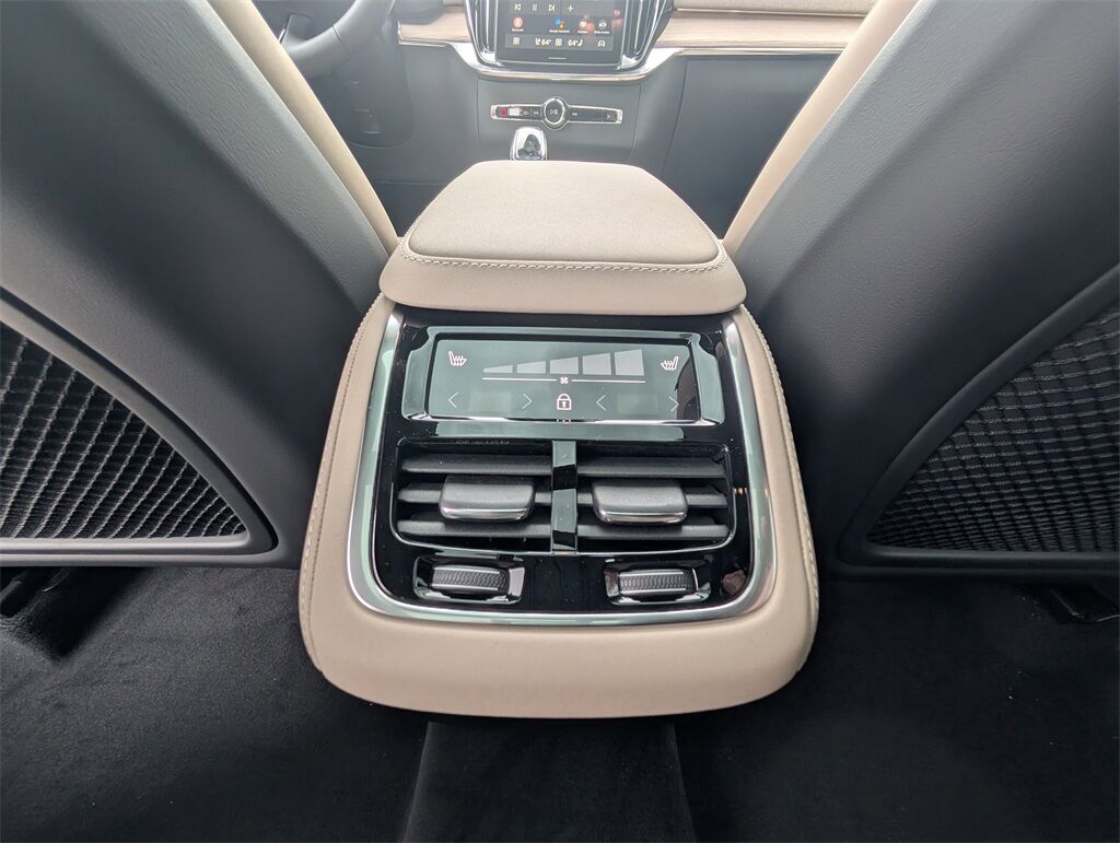 2026 Volvo XC90 B6 Plus 7-Seater Hunt Valley MD