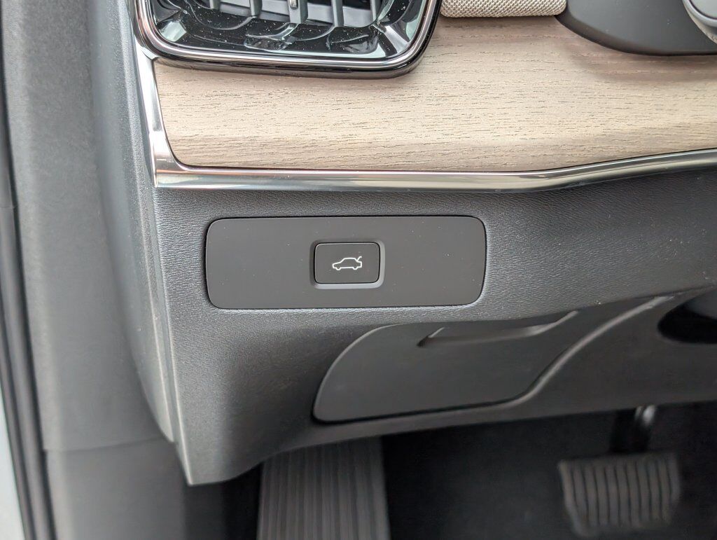 2026 Volvo XC90 B6 Plus 7-Seater Hunt Valley MD