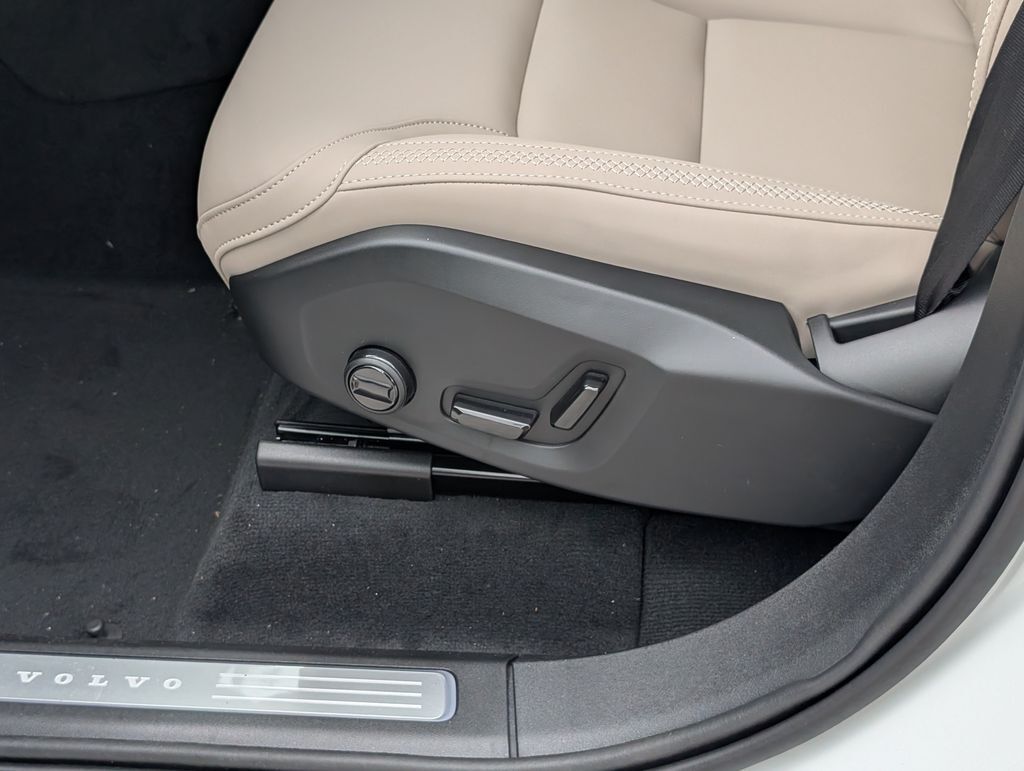 2026 Volvo XC90 B6 Plus 7-Seater Hunt Valley MD