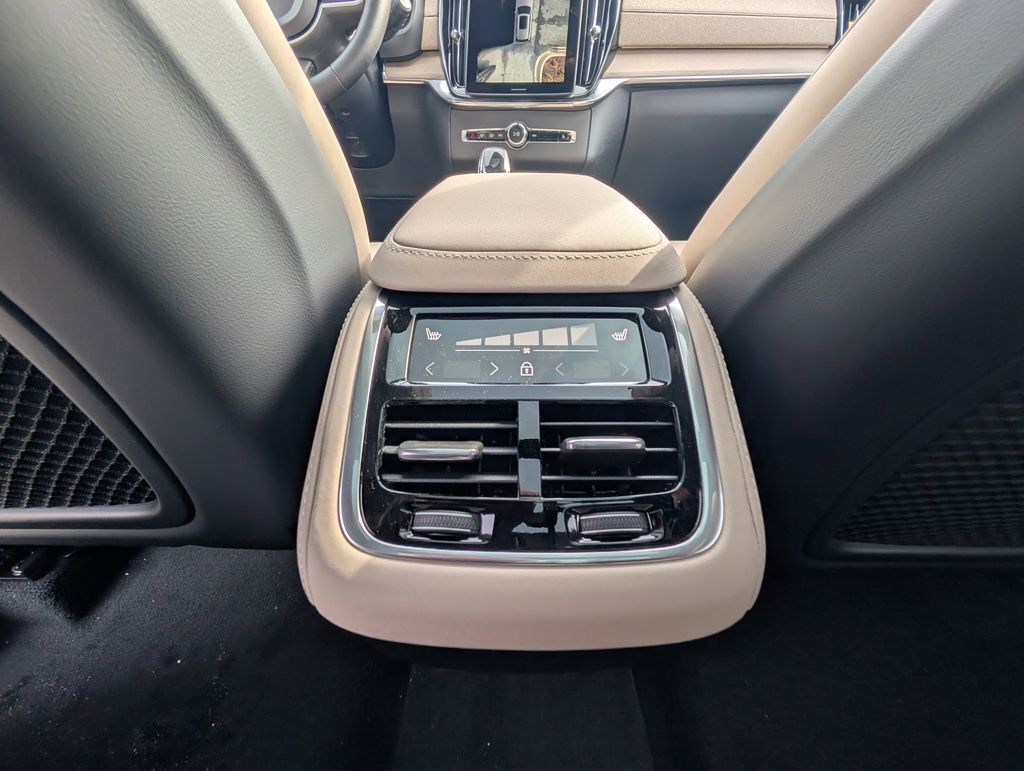 2026 Volvo XC90 B6 Plus 7-Seater Hunt Valley MD