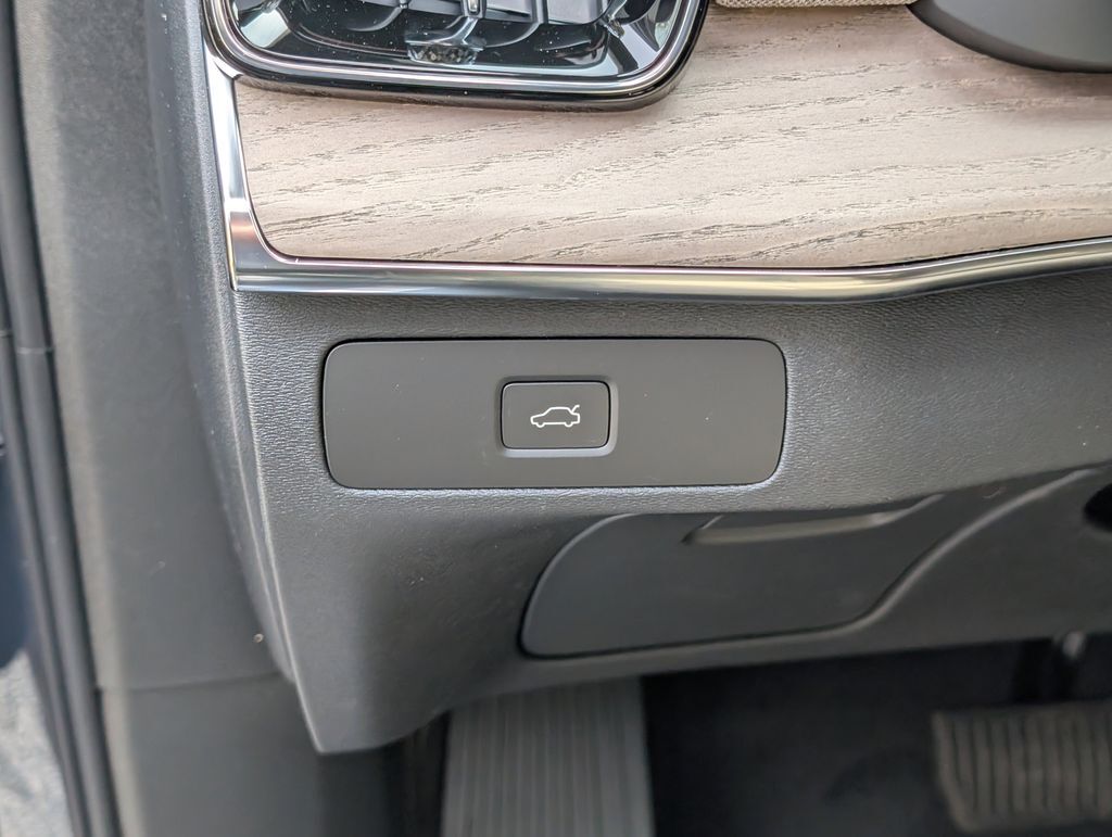 2026 Volvo XC90 B6 Plus 7-Seater Hunt Valley MD