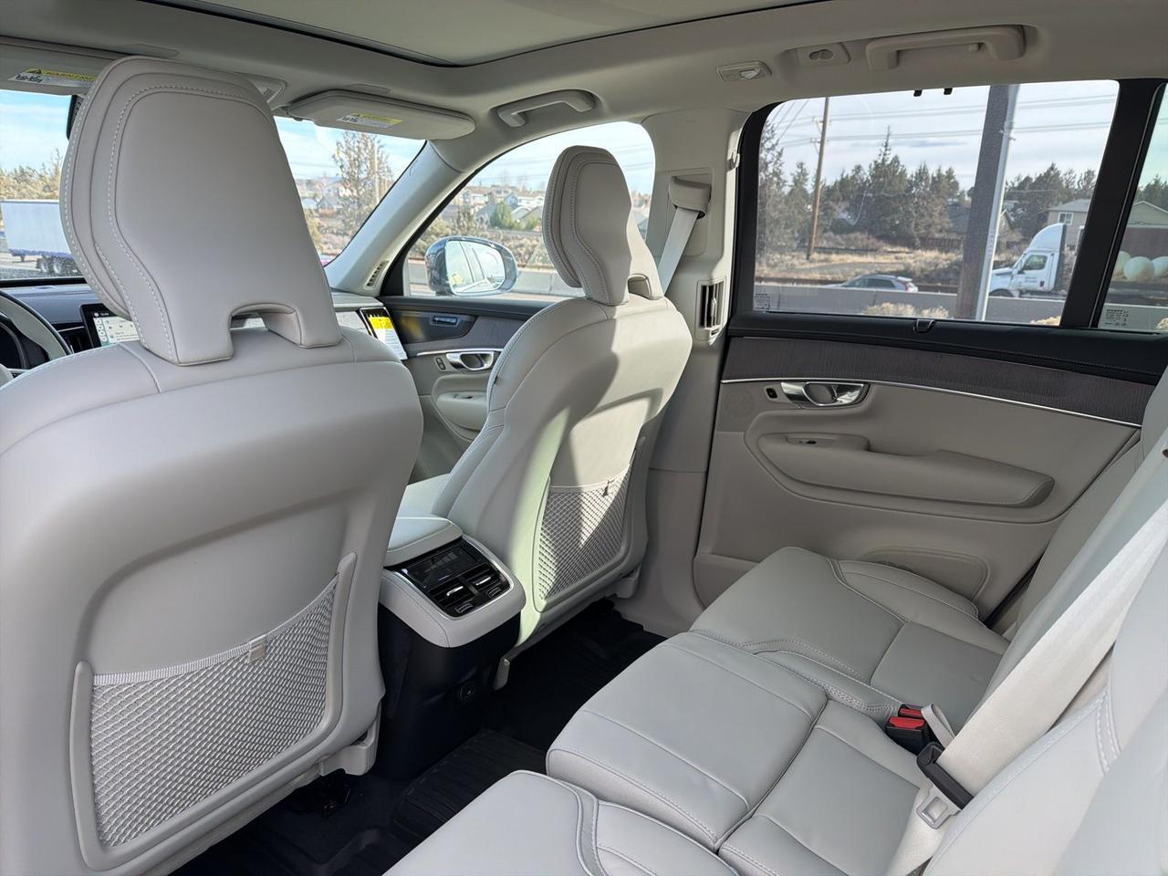 2026 Volvo XC90 B6 Ultra Bend OR