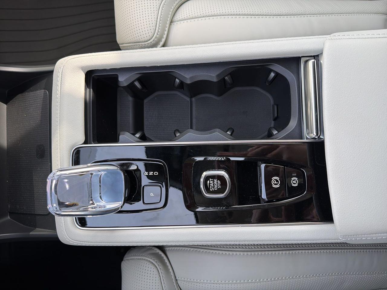 2026 Volvo XC90 B6 Ultra Bend OR