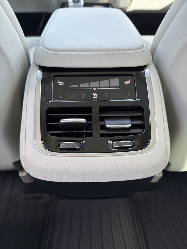 2026 Volvo XC90 B6 Ultra Bend OR