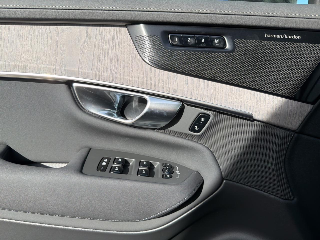 2026 Volvo XC90 B6 Ultra Bend OR