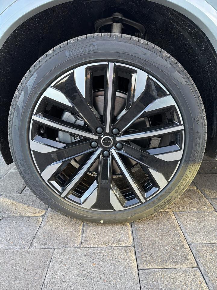 2026 Volvo XC90 B6 Ultra Bend OR