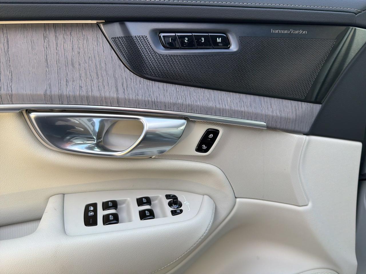 2026 Volvo XC90 B6 Ultra Bend OR