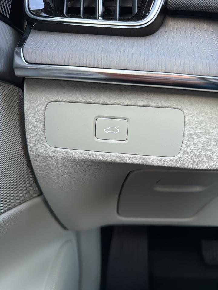 2026 Volvo XC90 B6 Ultra Bend OR