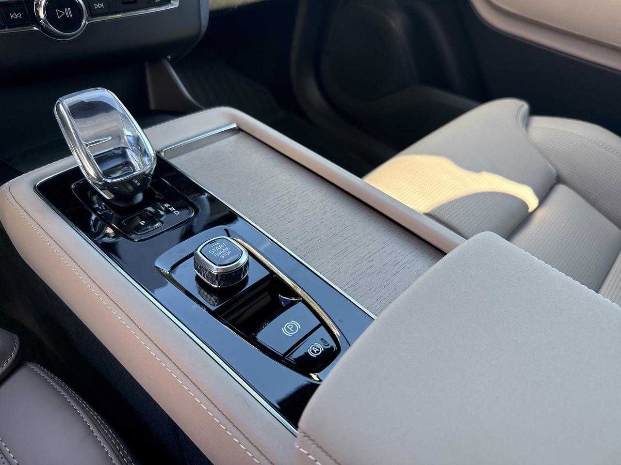 2026 Volvo XC90 B6 Ultra Bend OR