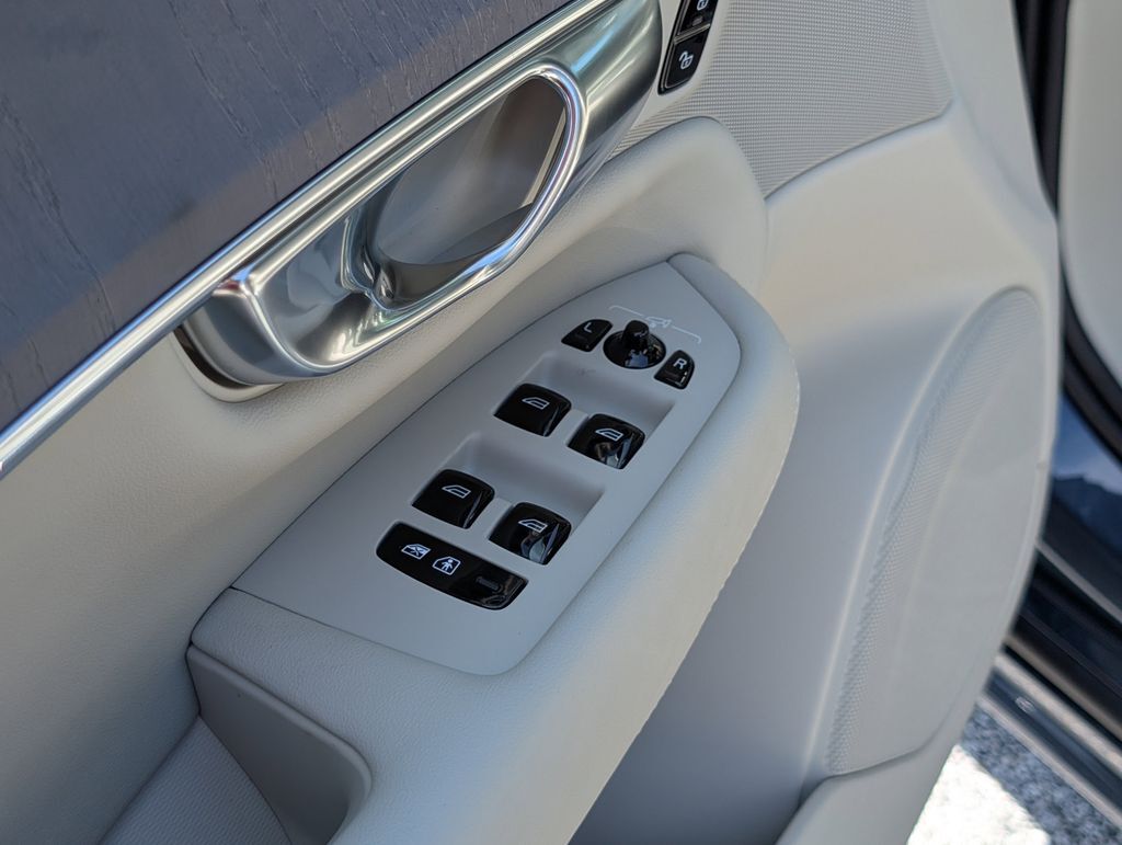 2026 Volvo XC90 B6 Ultra Hunt Valley MD