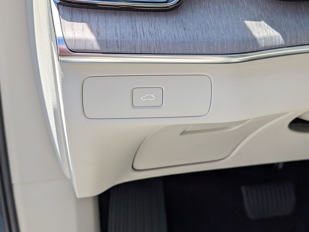 2026 Volvo XC90 B6 Ultra Hunt Valley MD