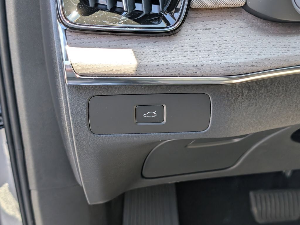 2026 Volvo XC90 B6 Ultra Hunt Valley MD