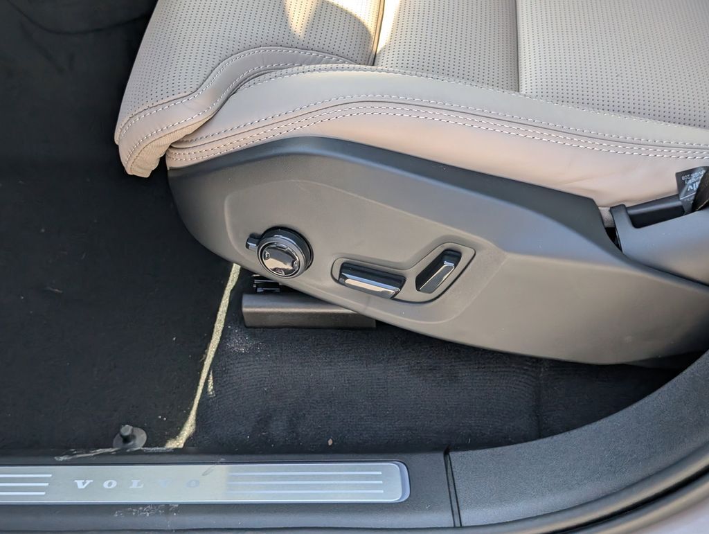 2026 Volvo XC90 B6 Ultra Hunt Valley MD