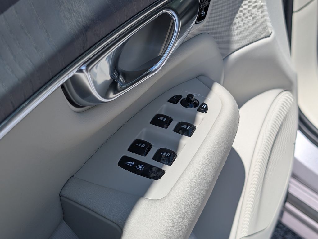 2026 Volvo XC90 B6 Ultra Hunt Valley MD