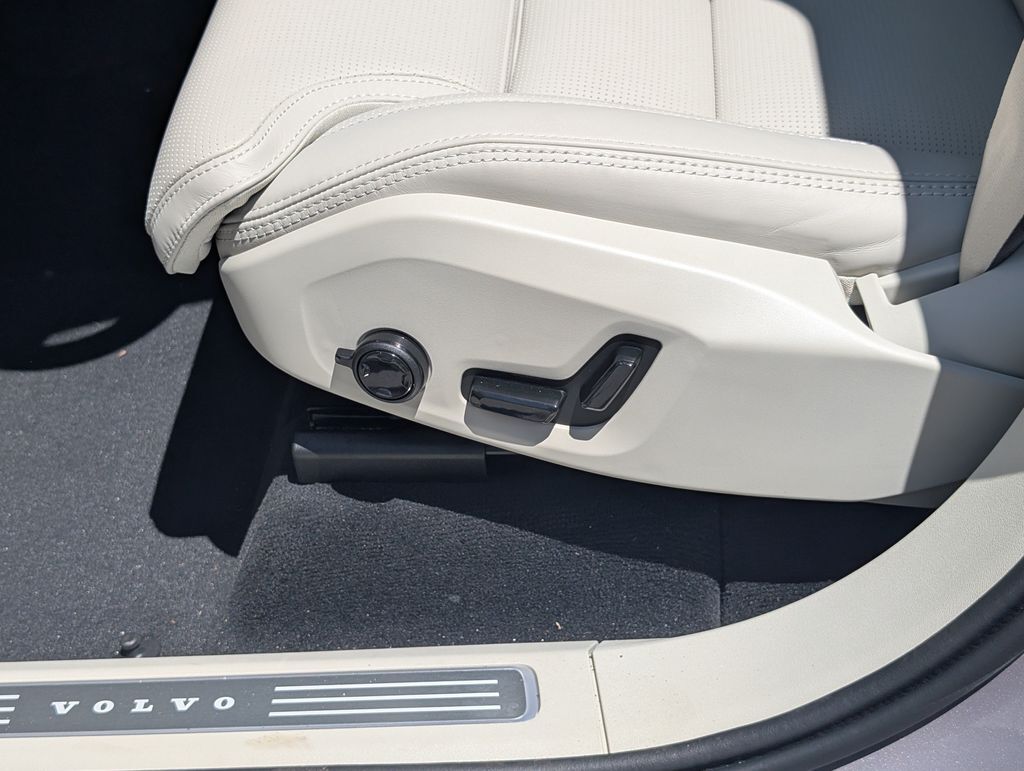 2026 Volvo XC90 B6 Ultra Hunt Valley MD