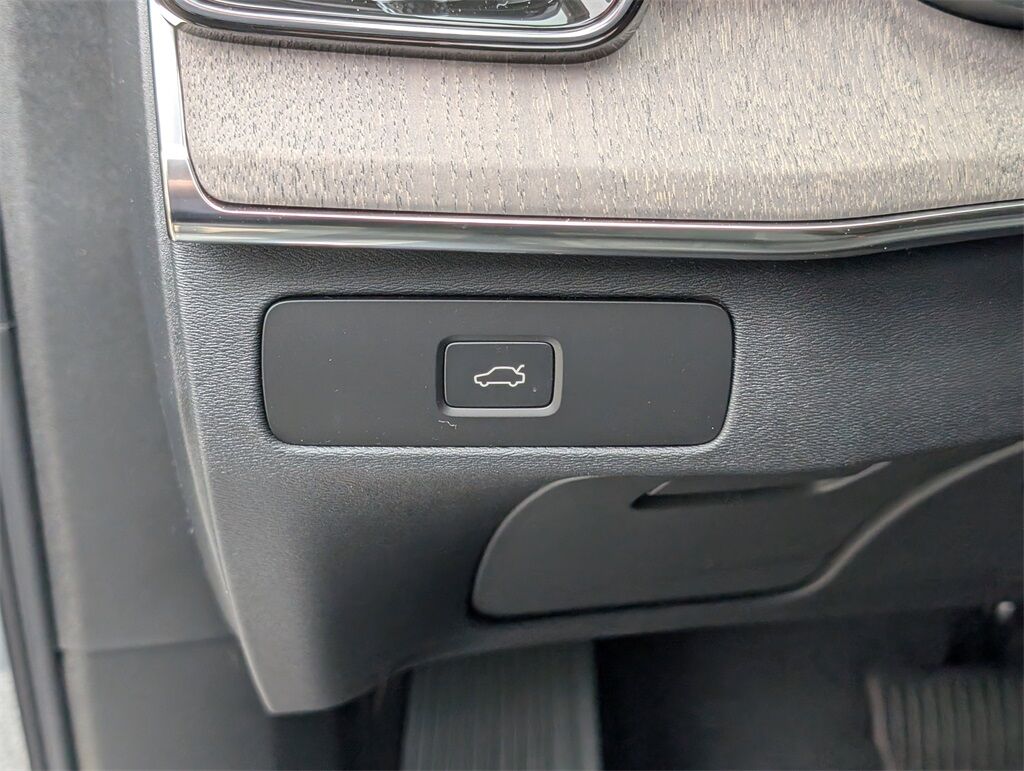 2026 Volvo XC90 B6 Ultra Hunt Valley MD