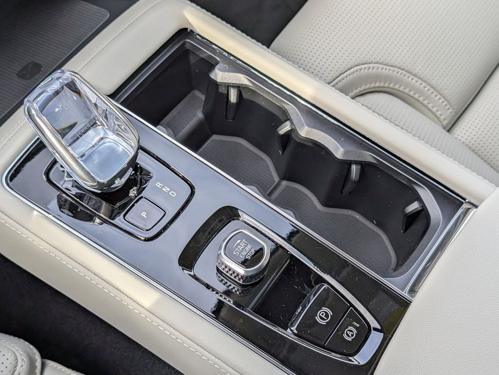 2026 Volvo XC90 B6 Ultra Hunt Valley MD