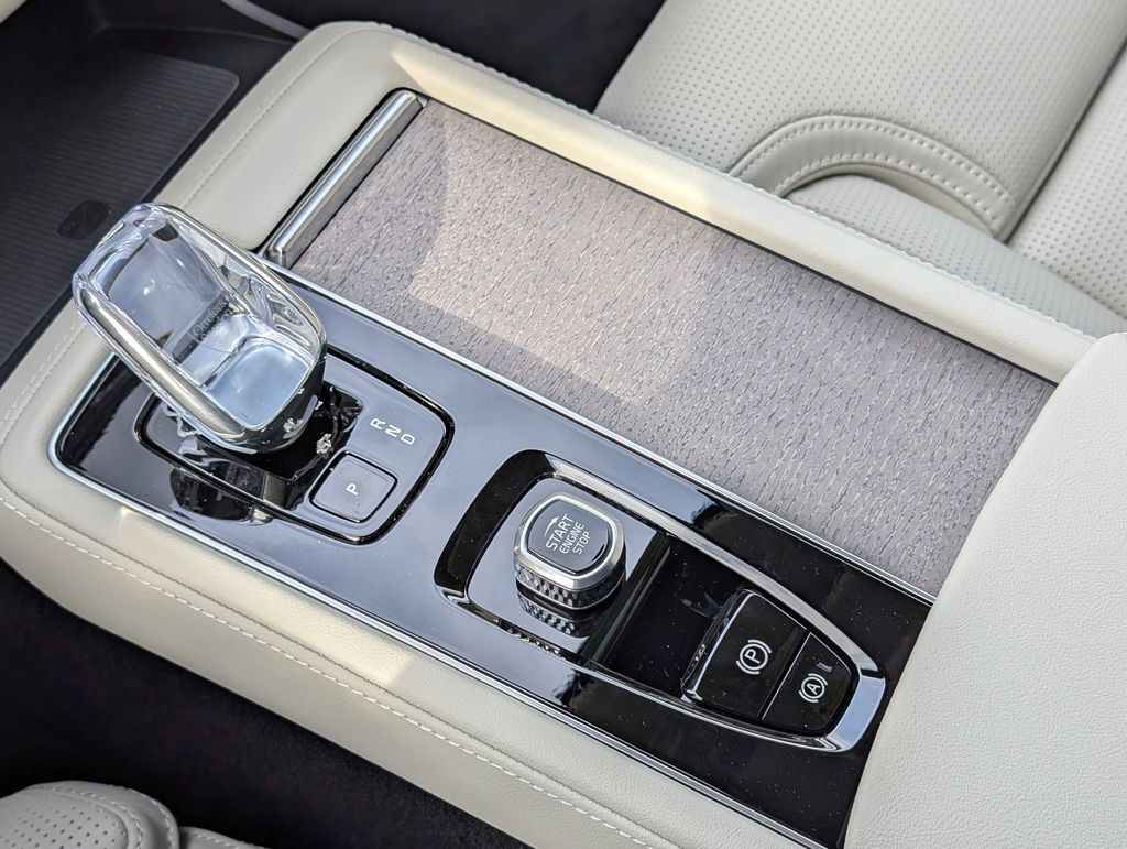 2026 Volvo XC90 B6 Ultra Hunt Valley MD