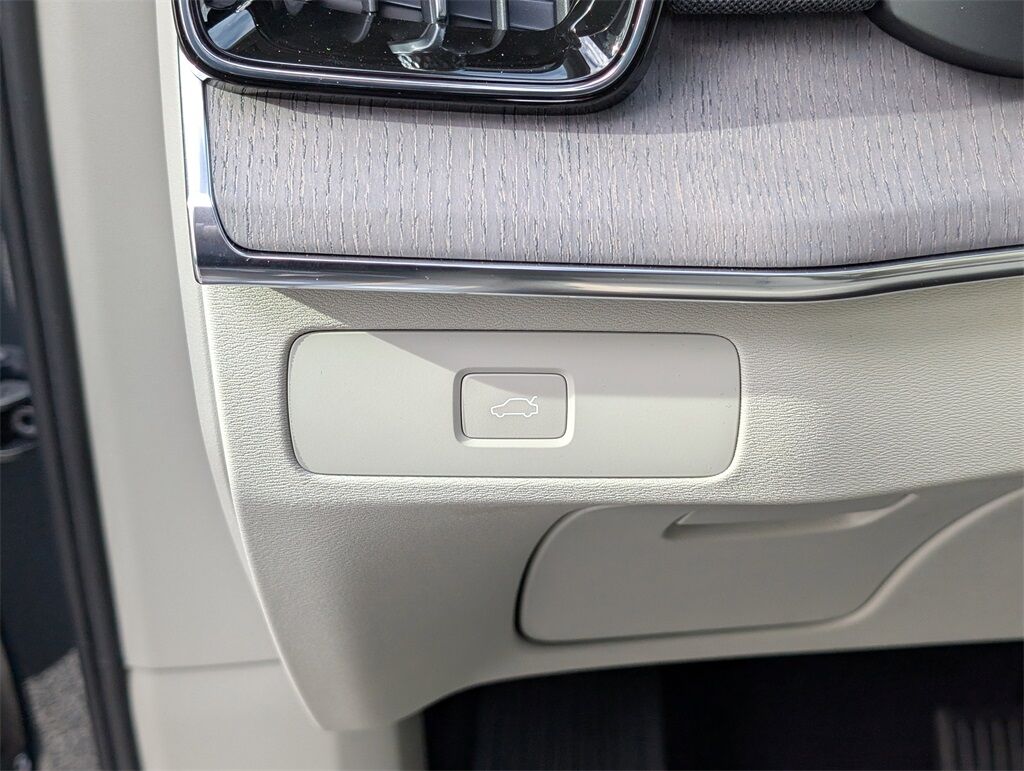 2026 Volvo XC90 B6 Ultra Hunt Valley MD