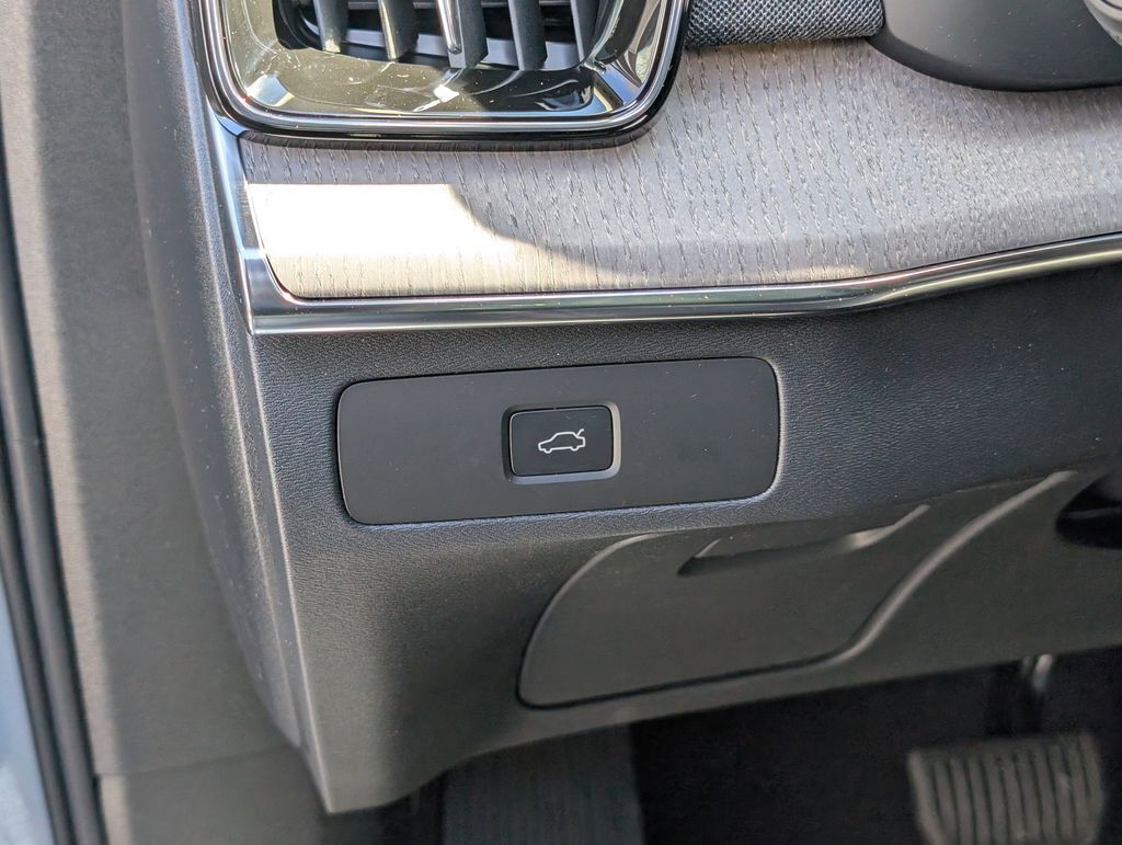 2026 Volvo XC90 B6 Ultra Hunt Valley MD