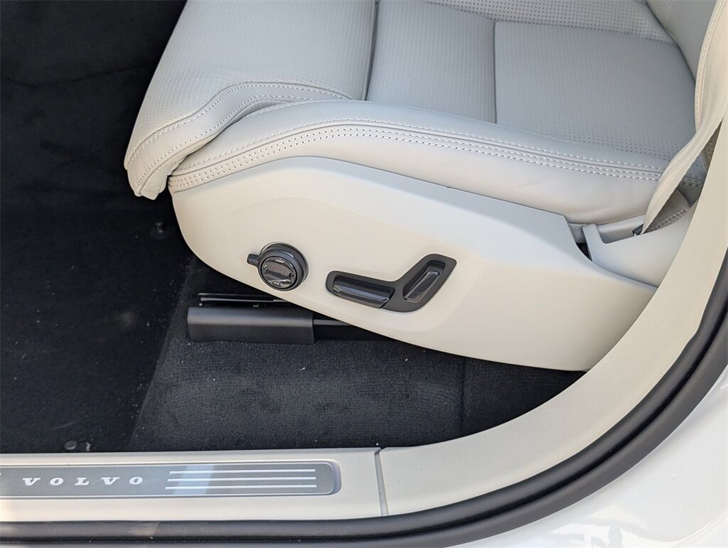 2026 Volvo XC90 B6 Ultra Hunt Valley MD