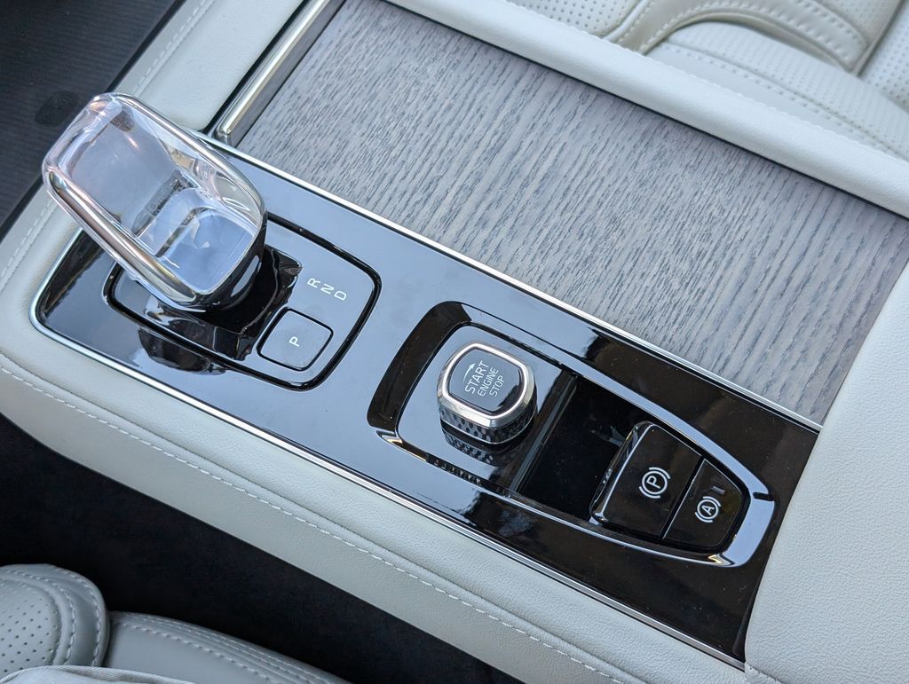 2026 Volvo XC90 B6 Ultra Hunt Valley MD