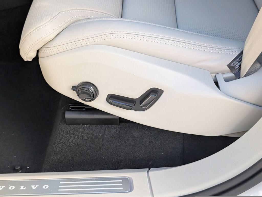 2026 Volvo XC90 B6 Ultra Hunt Valley MD