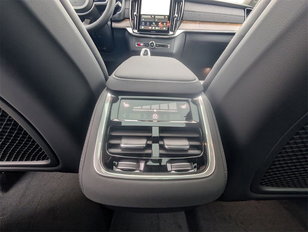 2026 Volvo XC90 B6 Ultra Hunt Valley MD