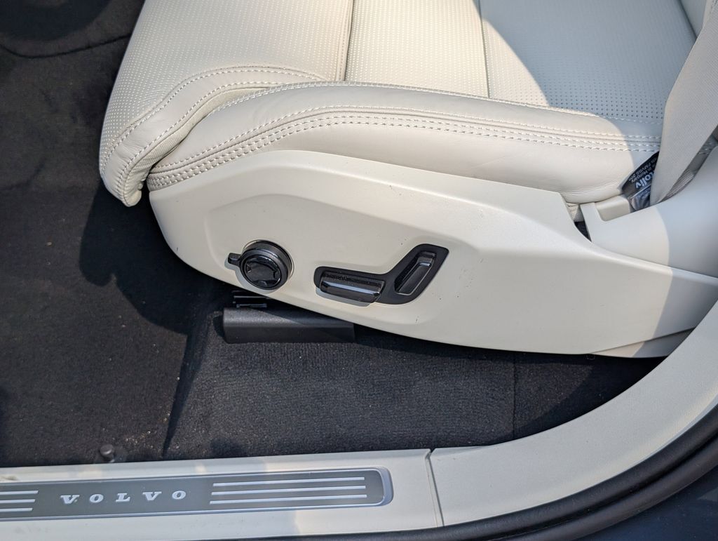 2026 Volvo XC90 B6 Ultra Hunt Valley MD