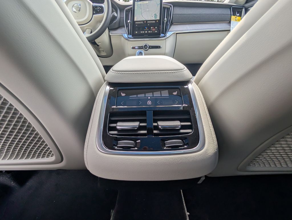 2026 Volvo XC90 B6 Ultra Hunt Valley MD