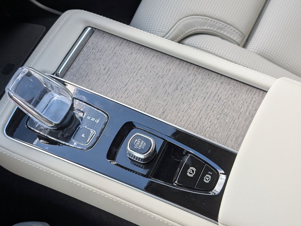 2026 Volvo XC90 B6 Ultra Hunt Valley MD