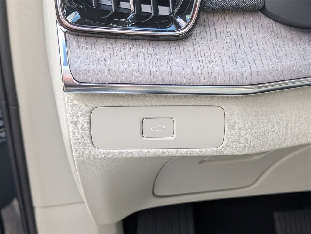 2026 Volvo XC90 B6 Ultra Hunt Valley MD