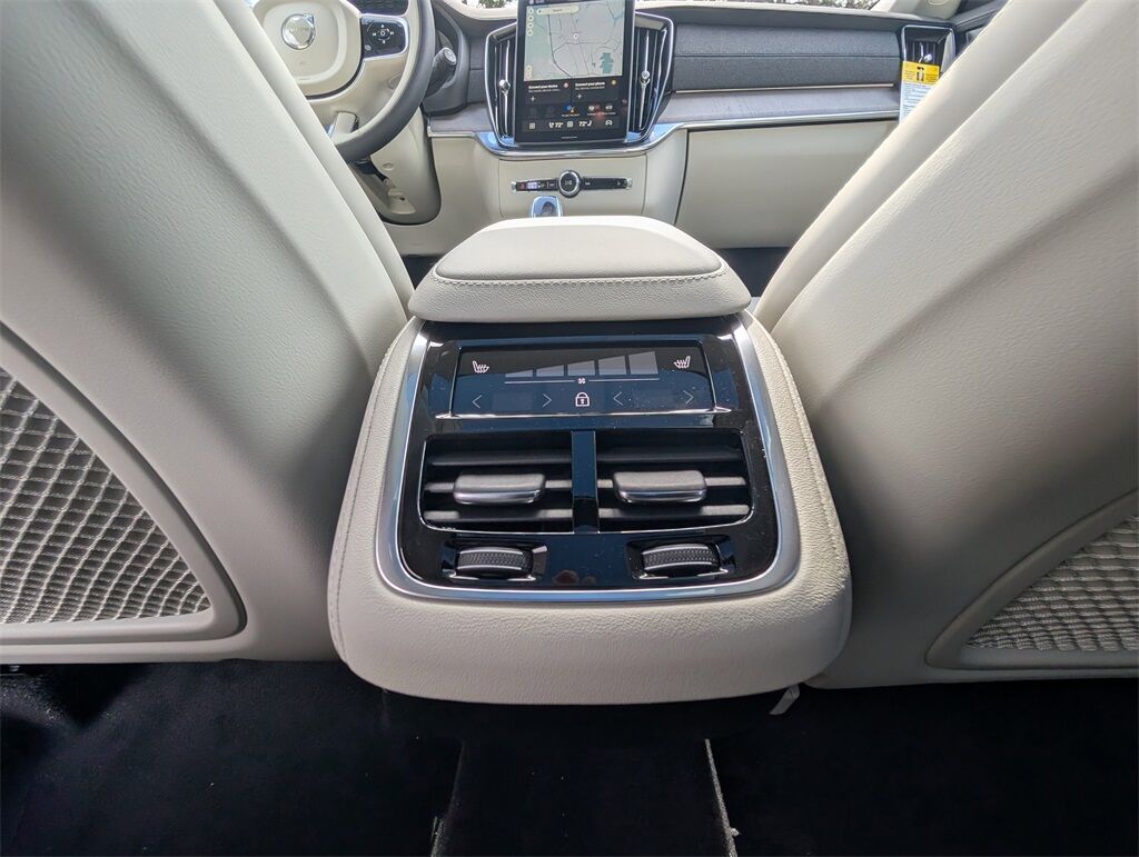 2026 Volvo XC90 B6 Ultra Hunt Valley MD