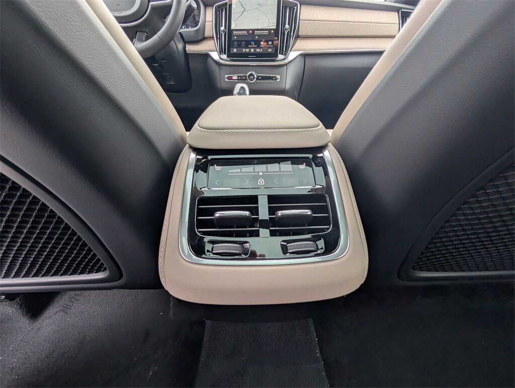 2026 Volvo XC90 B6 Ultra Hunt Valley MD