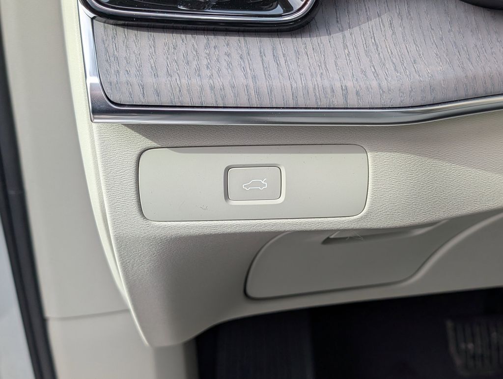 2026 Volvo XC90 B6 Ultra Hunt Valley MD