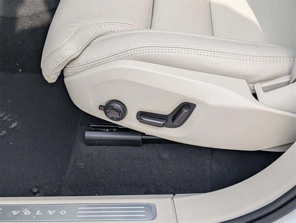 2026 Volvo XC90 B6 Ultra Hunt Valley MD