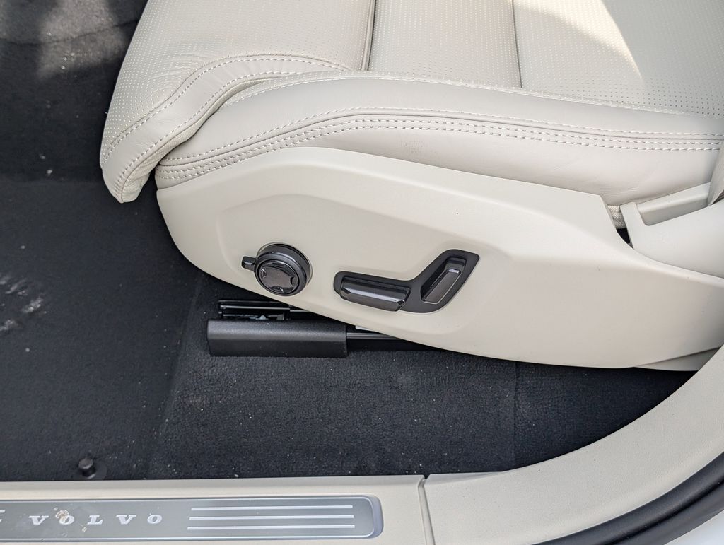 2026 Volvo XC90 B6 Ultra Hunt Valley MD