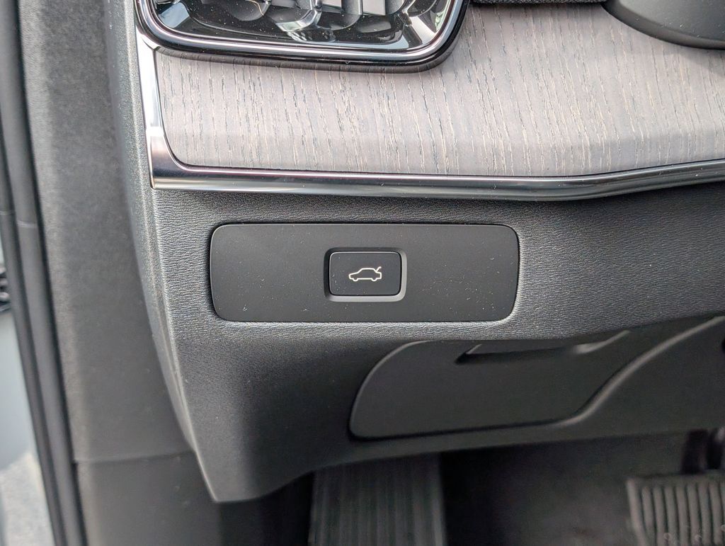 2026 Volvo XC90 B6 Ultra Hunt Valley MD