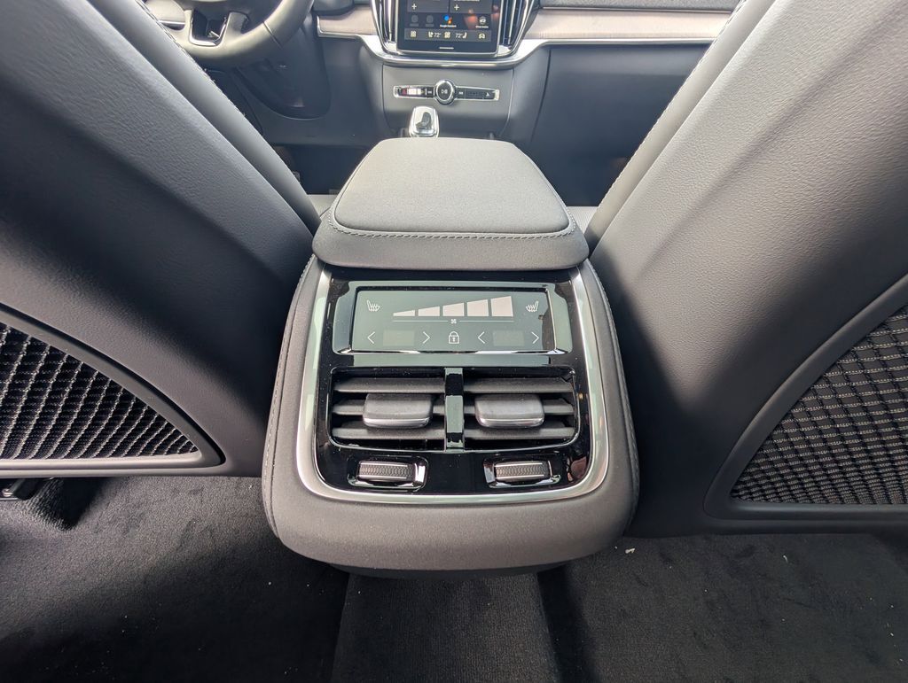 2026 Volvo XC90 B6 Ultra Hunt Valley MD