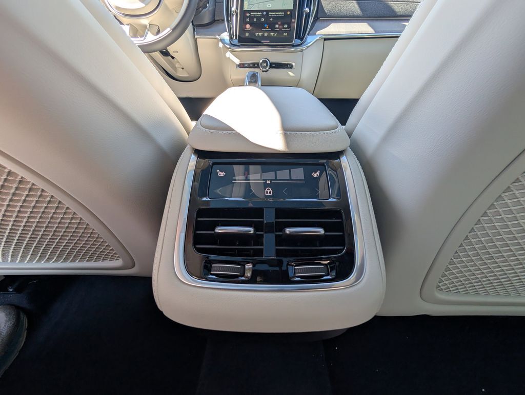2026 Volvo XC90 B6 Ultra Hunt Valley MD