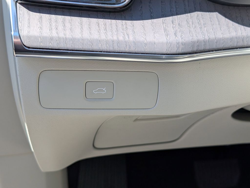 2026 Volvo XC90 B6 Ultra Hunt Valley MD