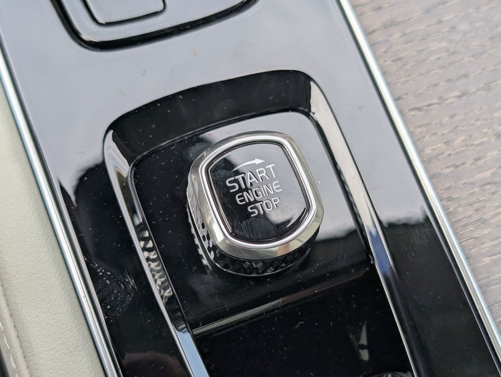 2026 Volvo XC90 B6 Ultra Hunt Valley MD