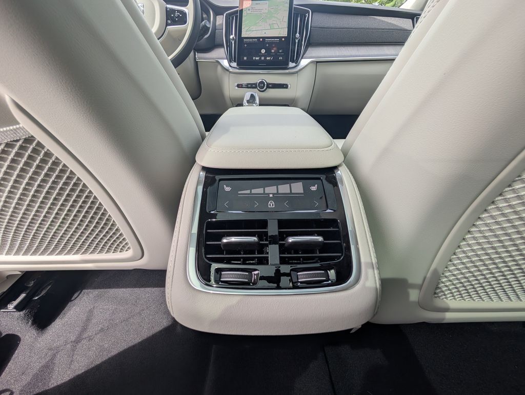 2026 Volvo XC90 B6 Ultra Hunt Valley MD